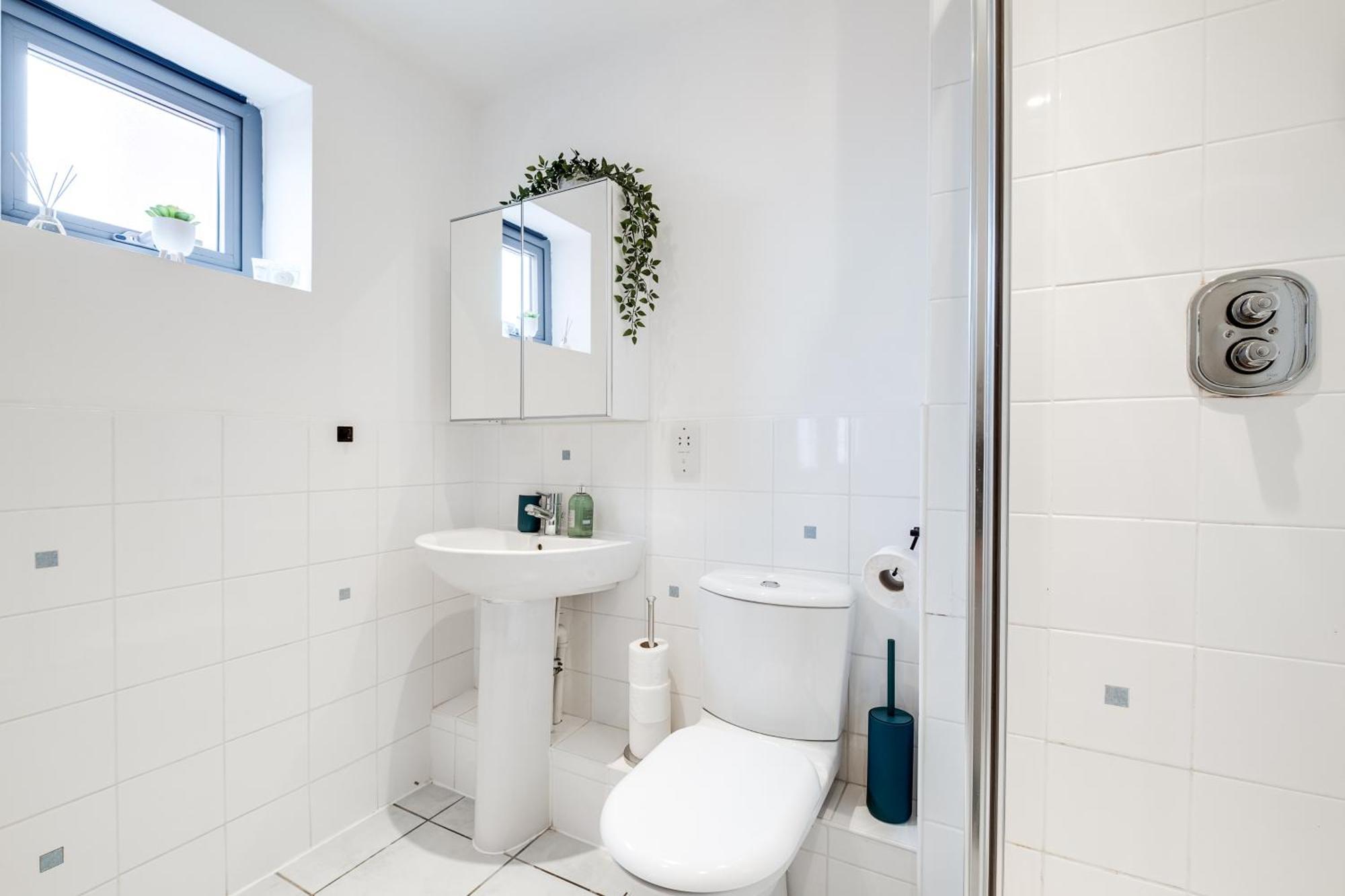 Pluxa Globe - Spacious Apartment In Jq With Parking Birmingham Exterior photo